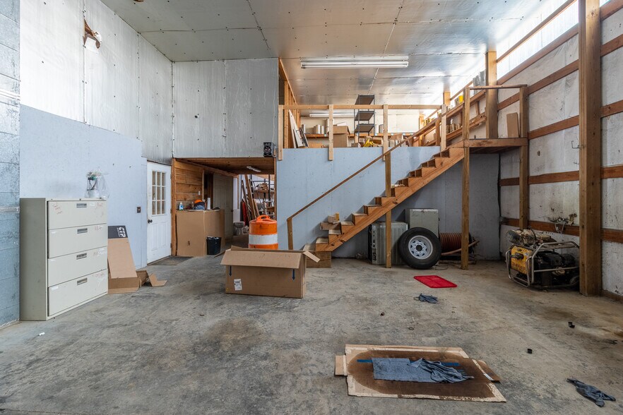 More Photos Of 10516 Highway 58, Ooltewah General Retail For Sale