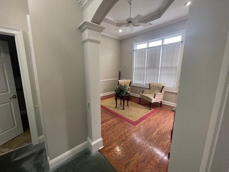 More Photos Of 309 Pirkle Ferry Rd, Cumming Office For Lease