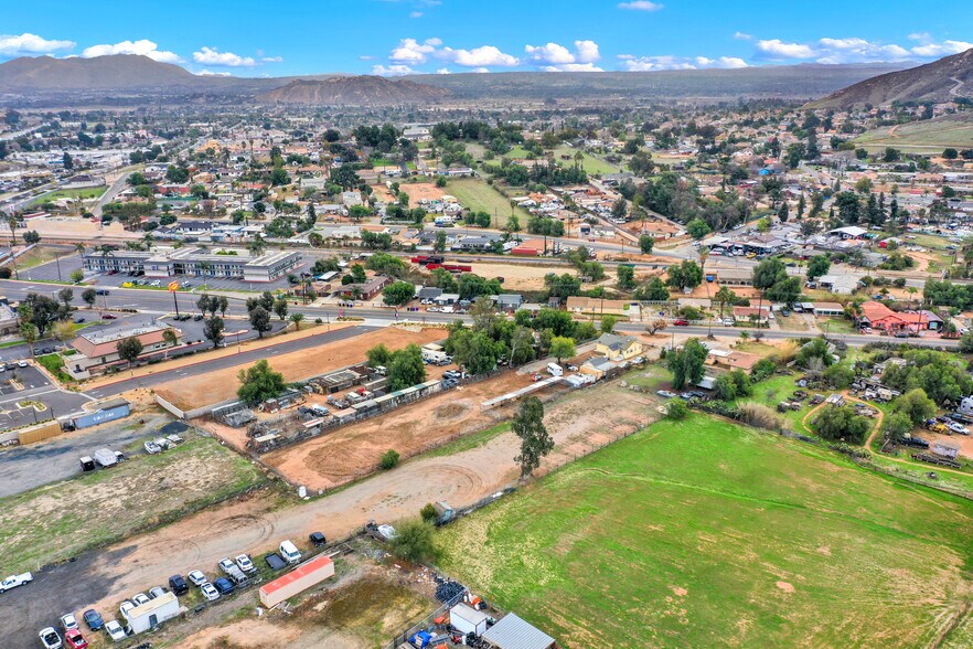 More Photos Of 7081 Valley Way, Jurupa Valley Specialty For Sale