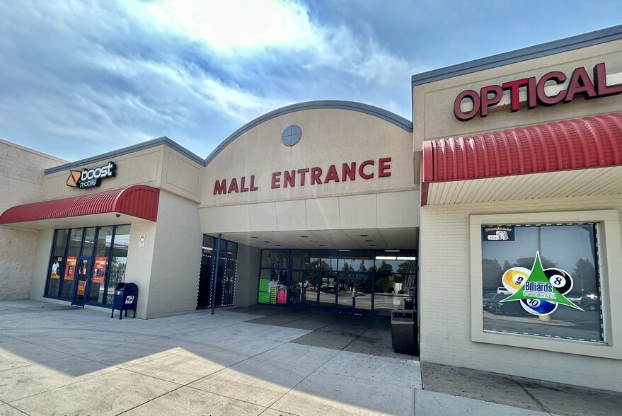 More Photos Of 2135-2251 Belvidere Rd, Waukegan Unknown For Lease