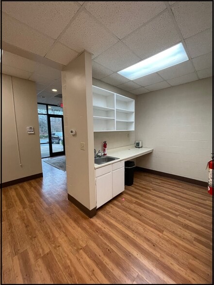 More Photos Of 1705 Orr Industrial Ct, Charlotte Industrial For Lease