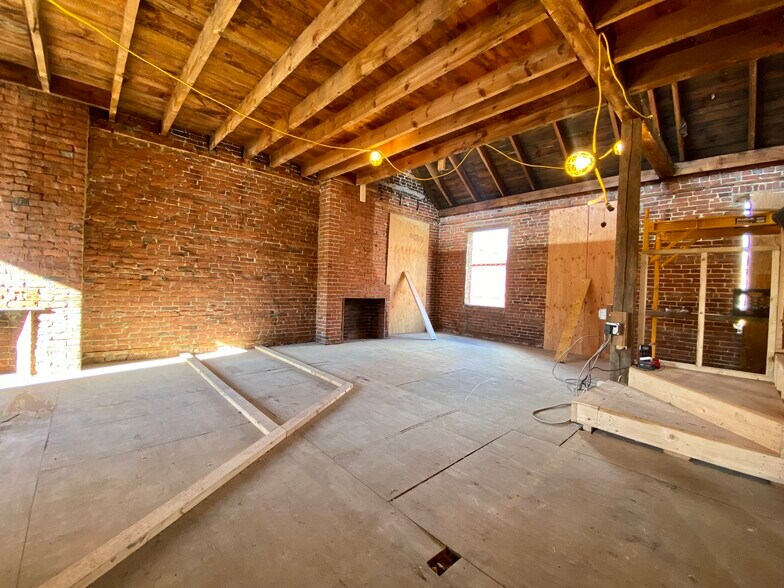 More Photos Of 29-31 Paige St, Lowell Office For Sale