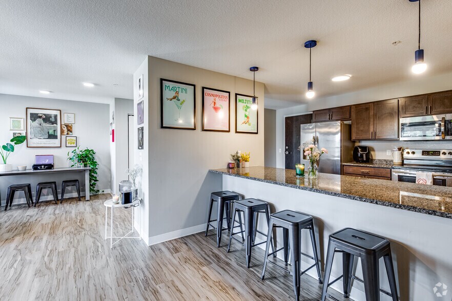 More Photos Of 1975-1977 Marshall Ave, Saint Paul Apartments For Sale