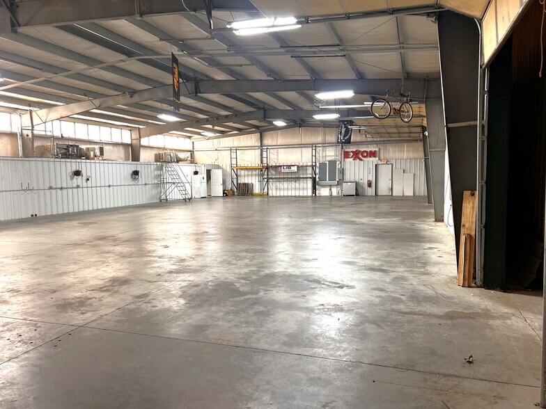 More Photos Of 109 Taylor Rd, Louisburg Warehouse For Sale