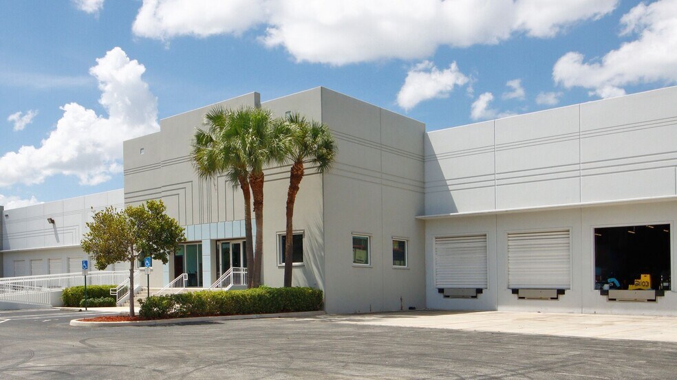 More Photos Of 1300-1380 Park Central Blvd S, Pompano Beach Unknown For Lease