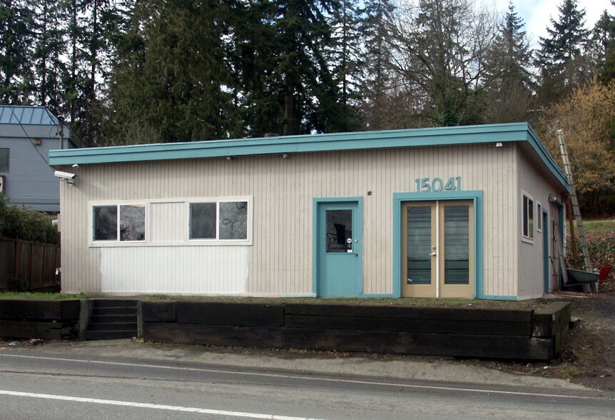 More Photos Of 15041 Bothell Way NE, Lake Forest Park Freestanding For Lease