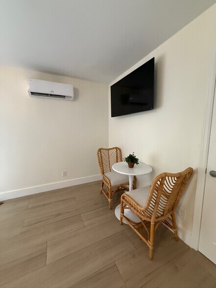 More Photos Of 2502 Tamarind Dr, Hutchinson Island Hotel For Sale