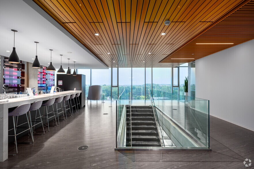 More Photos Of 7070 Derrycrest Dr, Mississauga Office For Lease