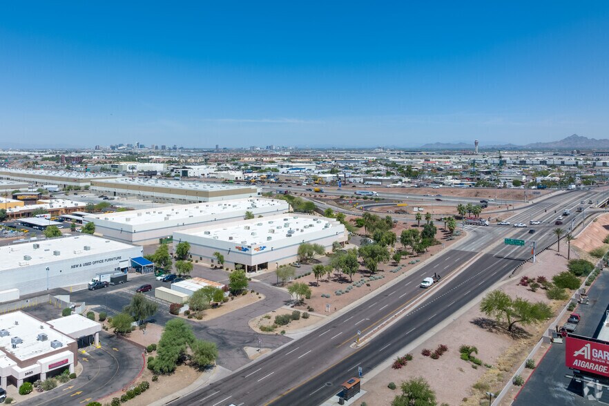 More Photos Of 3908 E Broadway Rd, Phoenix Manufacturing For Lease