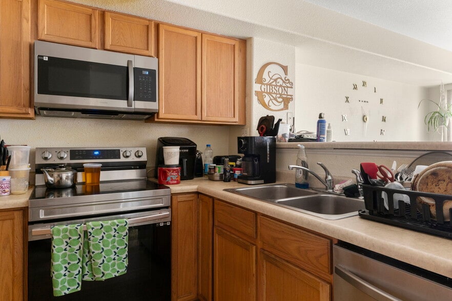 More Photos Of 2061-2091 Furman Dr, Colorado Springs Apartments For Sale