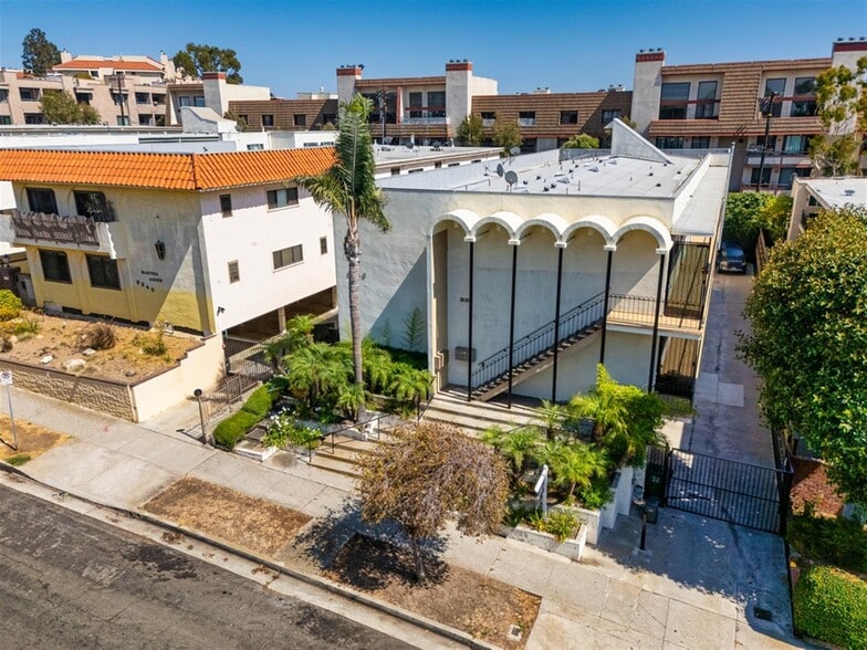 Primary Photo Of 8346 Manitoba St, Playa Del Rey Apartments For Sale