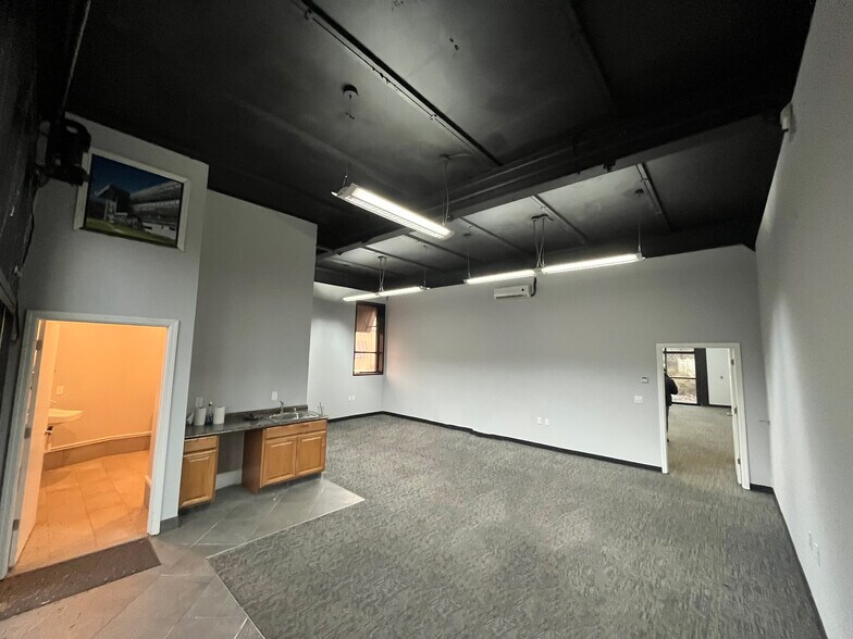 More Photos Of 49 Meeker Ave, Cranford Industrial For Sale