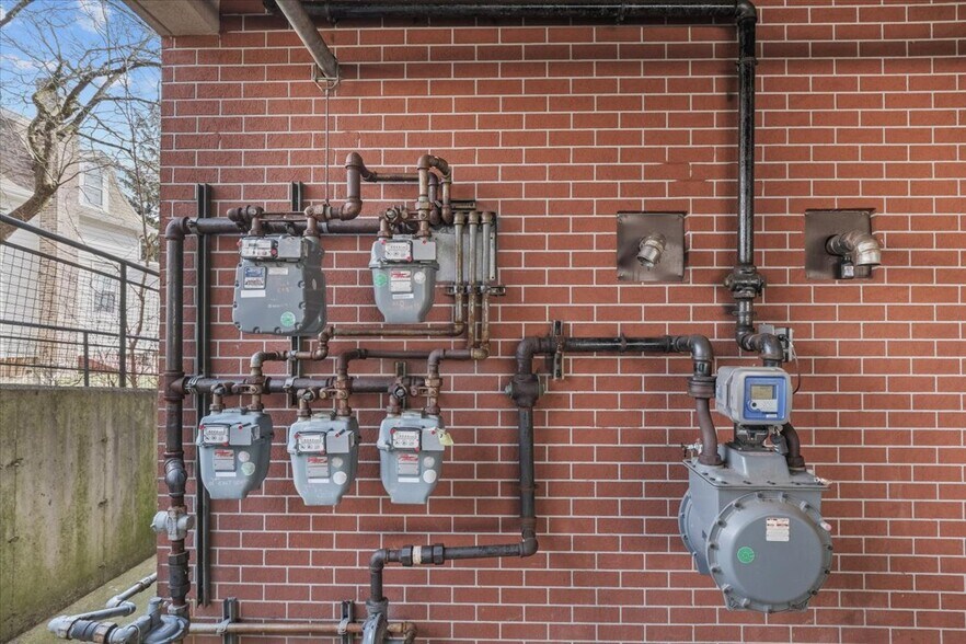 More Photos Of 8 Revolutionary Rd, Ossining Medical For Lease