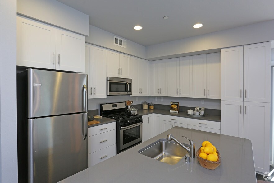 More Photos Of 307 Sycamore Rd, San Ysidro Apartments For Sale