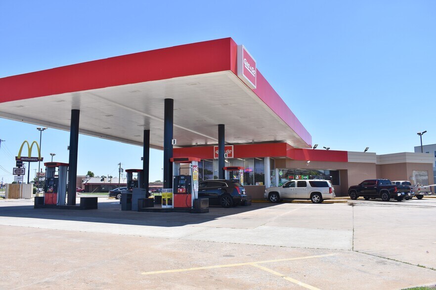 Primary Photo Of 4430 W Reno Ave, Oklahoma City Convenience Store For Sale