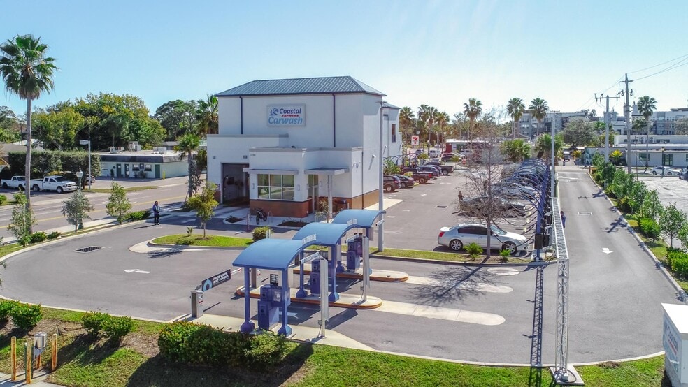 Primary Photo Of 2290 Fruitville Rd, Sarasota Carwash For Sale