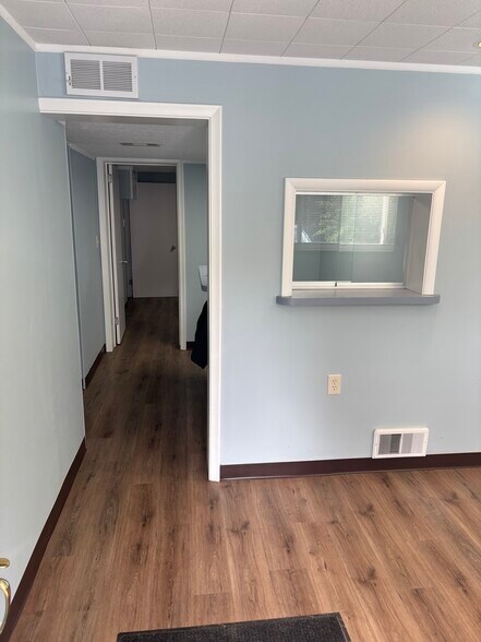 More Photos Of 2901 Mt Royal Blvd, Glenshaw Office For Lease