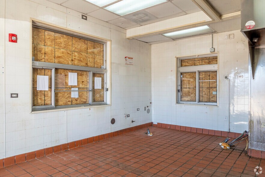 More Photos Of 4019 Saint Charles Rd, Bellwood Fast Food For Sale