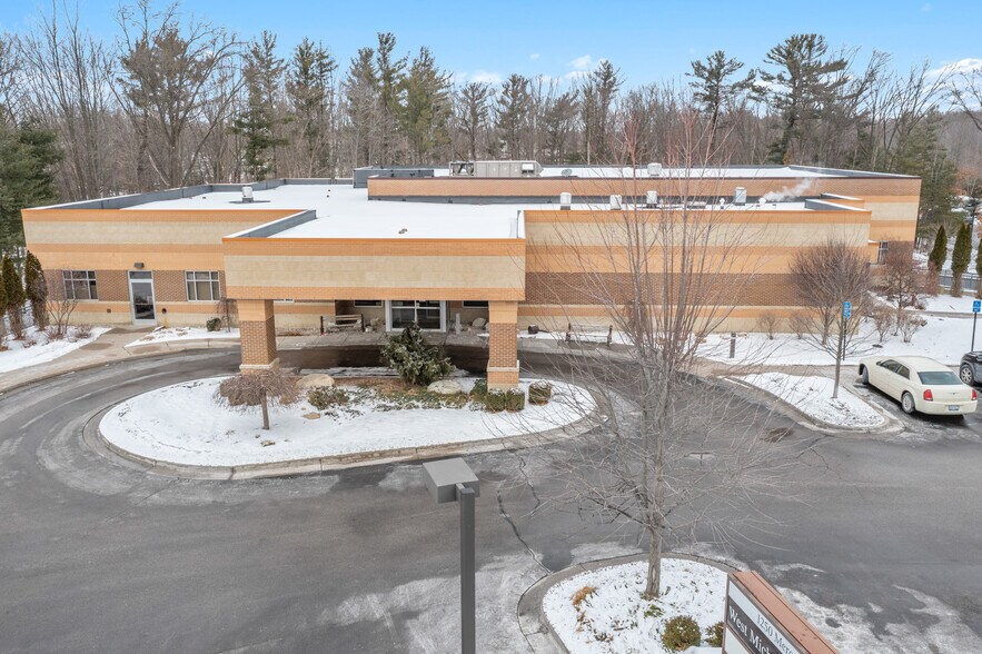 More Photos Of 1250 Mercy Dr, Muskegon Medical For Lease