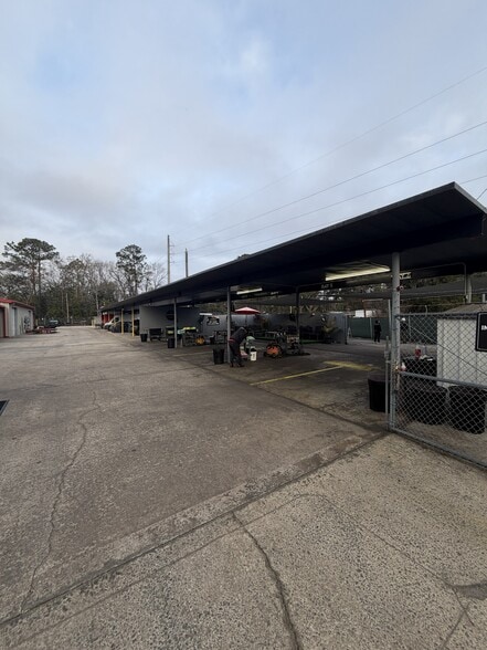 More Photos Of 12032 Middleground Rd, Savannah Warehouse For Sale