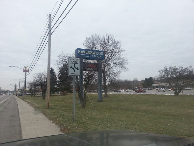 More Photos Of 423-507 Washington St, Ravenswood Storefront For Lease