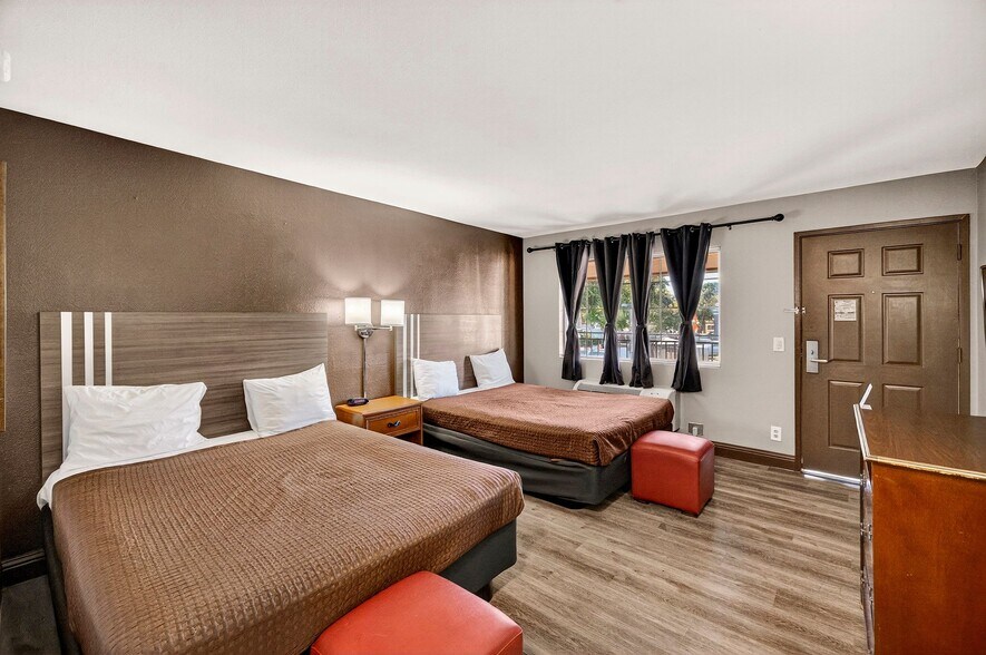 More Photos Of 725 Broadway St, Chico Hotel For Sale