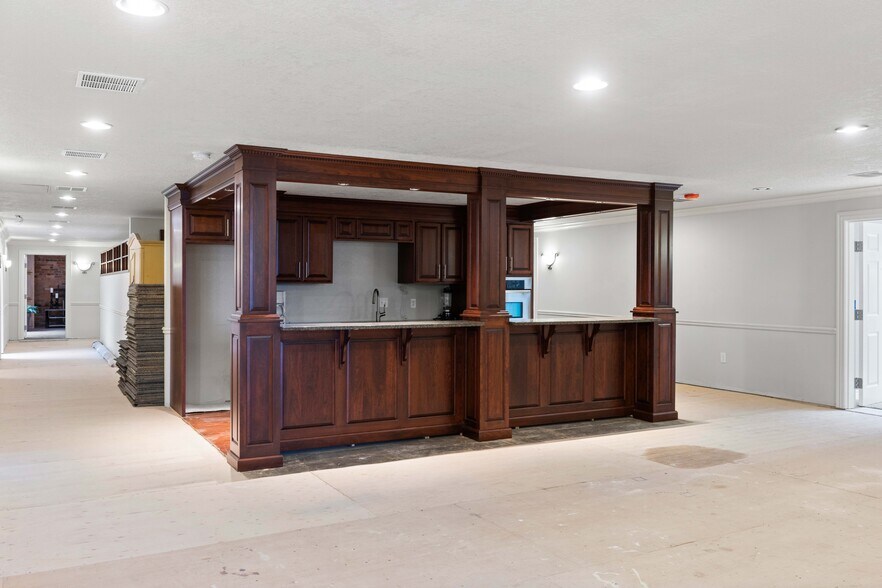 More Photos Of 104 1st Ave E, Newton Apartments For Sale