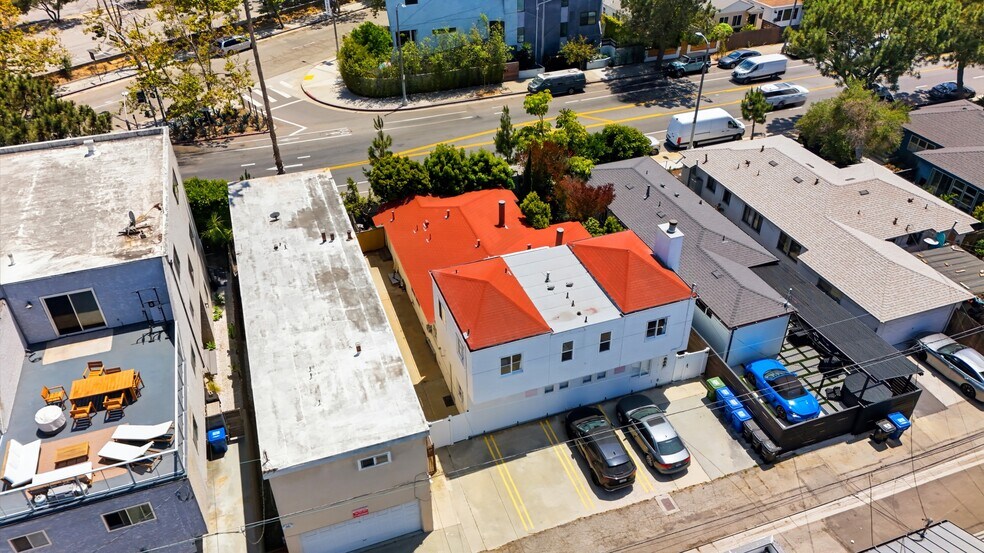More Photos Of 521 Venice Way, Venice Apartments For Sale
