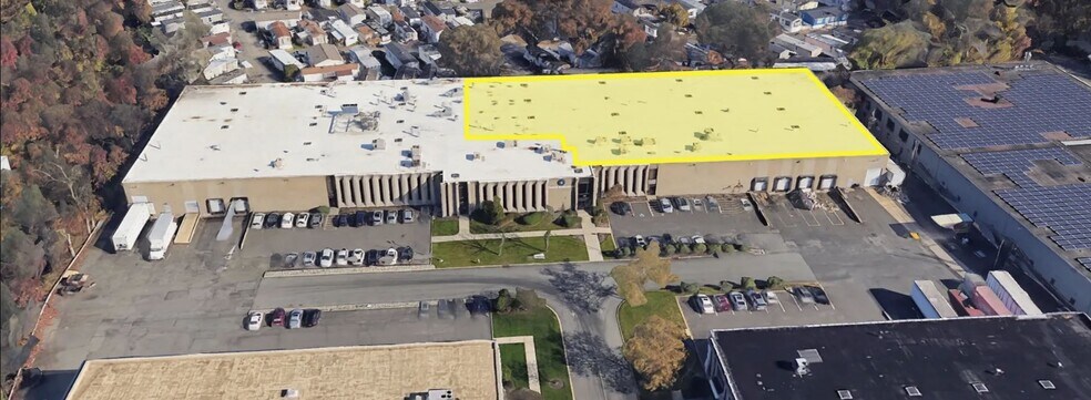 Primary Photo Of 137 W Commercial Ave, Moonachie Warehouse For Lease