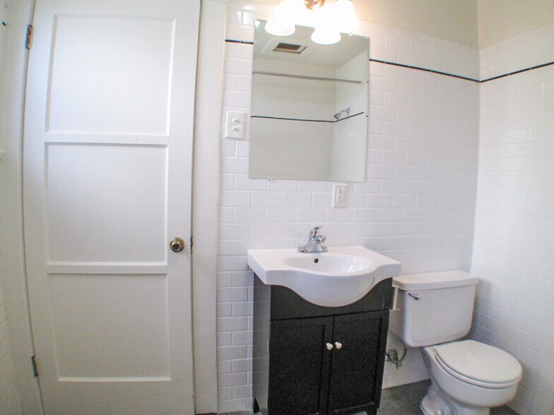 More Photos Of 440 N Zona Ct, Long Beach Multifamily For Sale