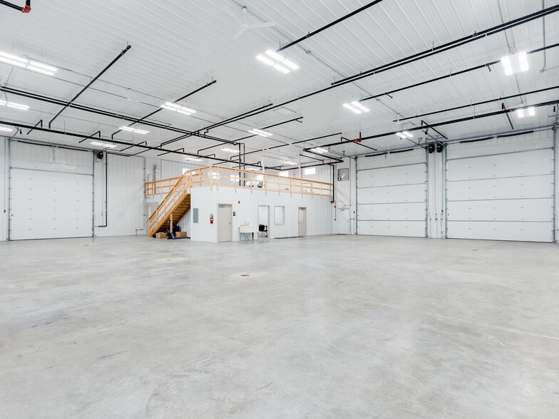 More Photos Of 26336 S Heritage Dr, Elwood Warehouse For Sale