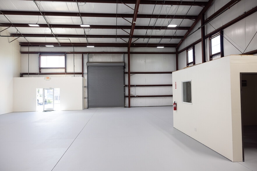 More Photos Of 3466 Brickway Blvd, Santa Rosa Warehouse For Lease