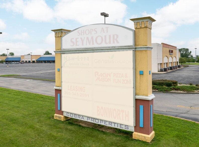 More Photos Of 357 Tanger Blvd, Seymour Unknown For Lease