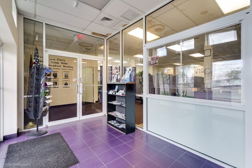 More Photos Of 13242 NW 7th Ave, Miami Office Residential For Sale