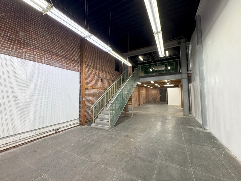 More Photos Of 822-824 Wall St, Los Angeles Storefront Retail Office For Lease