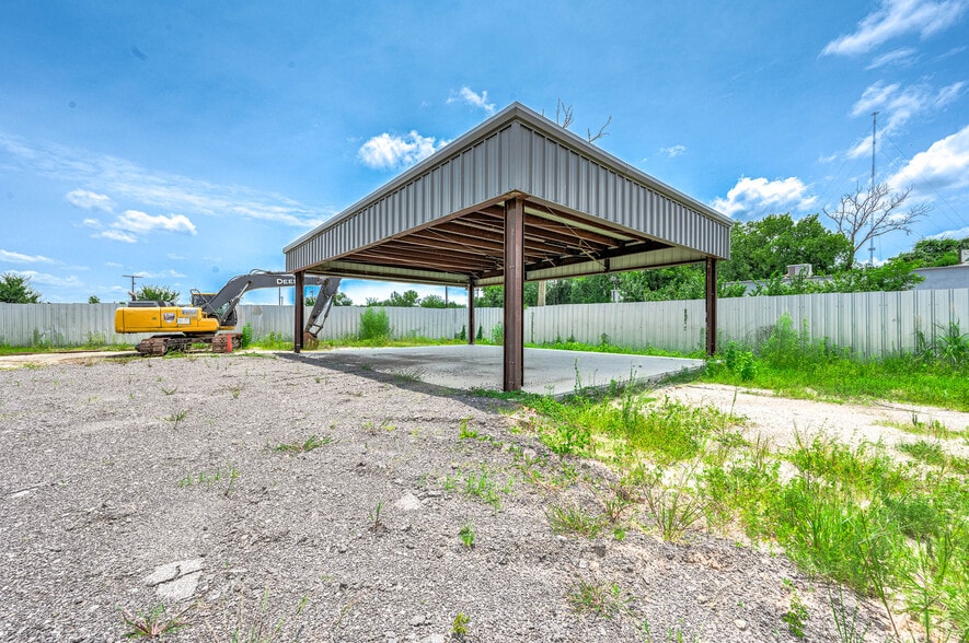 More Photos Of 1908 Little York Rd, Houston Auto Repair For Sale