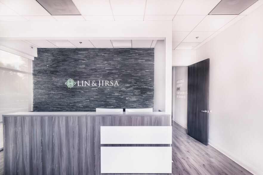 More Photos Of 1173 Warner Ave, Tustin Research And Development For Lease