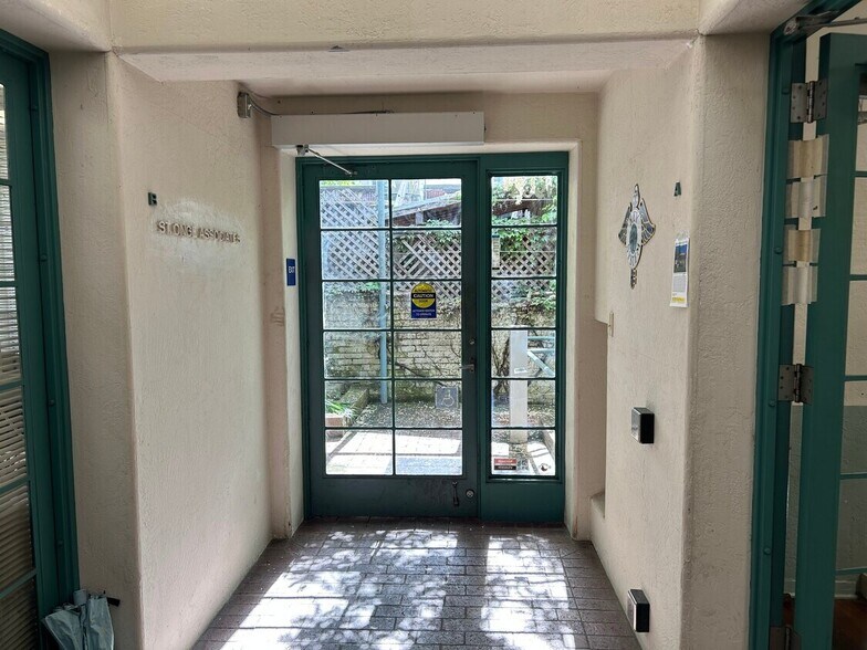 More Photos Of 1943 Park Blvd, Oakland Office For Sale