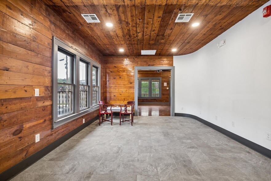 More Photos Of 511 Richmond Ave, Houston Restaurant For Lease