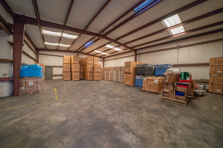More Photos Of 1731 Manzana Ave, Punta Gorda Warehouse For Lease