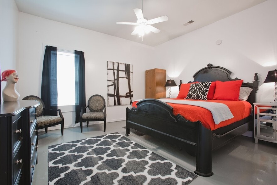 More Photos Of 179 Vance Ave, Memphis Office For Sale