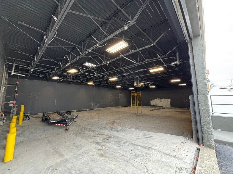 More Photos Of 162 O'Connell St, Providence Warehouse For Lease
