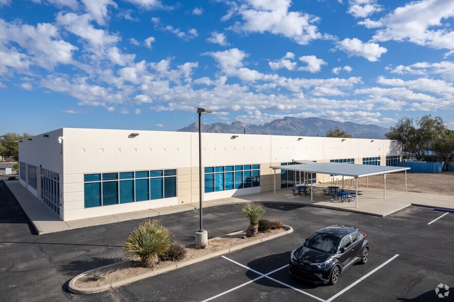 More Photos Of 1455 W River Rd, Tucson Schools For Lease