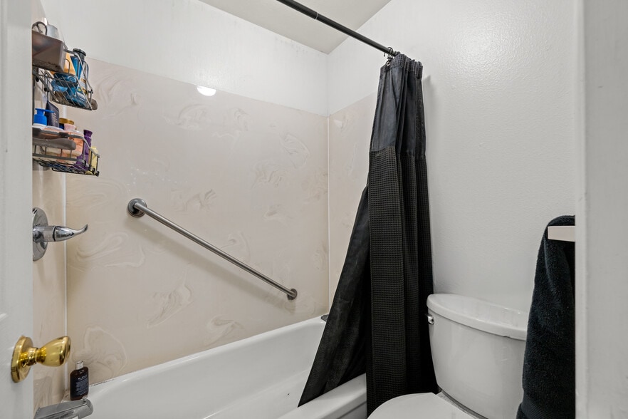 More Photos Of 10527 W 6th Pl, Lakewood Apartments For Sale