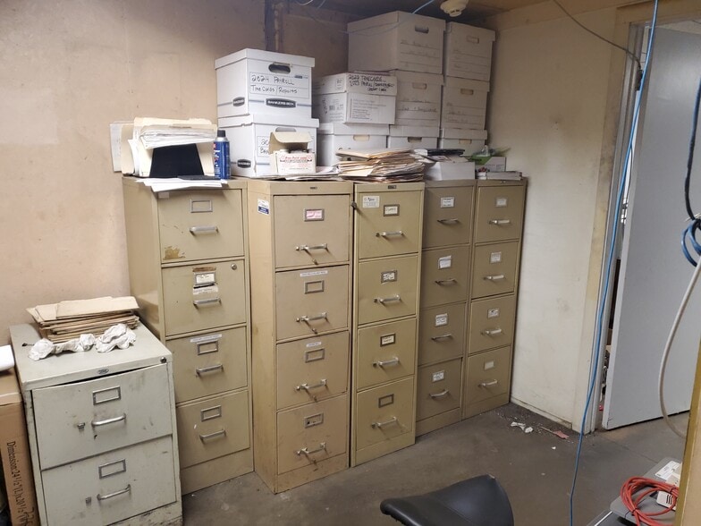 More Photos Of 1600 Cranberry St, Erie Warehouse For Sale