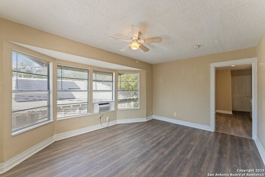 More Photos Of 403 Terrell Ave, San Antonio Apartments For Sale