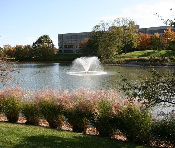 More Photos Of 8425 Woodfield Crossing Blvd, Indianapolis Office For Lease