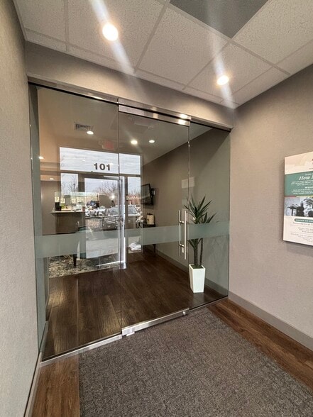 More Photos Of 755 Highland Oaks Dr, Winston-Salem Medical For Lease