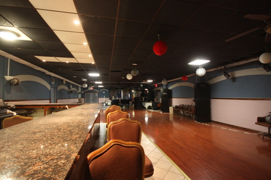 More Photos Of 423 Broadway, Ulster Park Restaurant For Sale