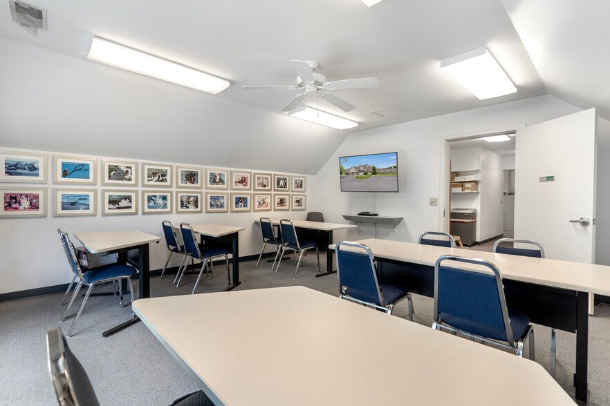 More Photos Of 3731 Berryville Pike, Charles Town Veterinarian Kennel For Sale